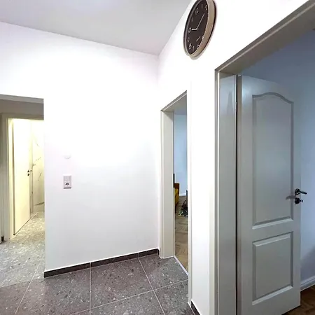 Monteur- & Familienapartment 6 Personen * Offenbach am Main